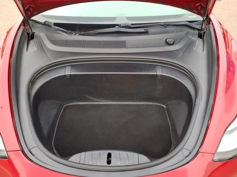 Used 2018 Tesla Model 3 Mid Range RWD image 3
