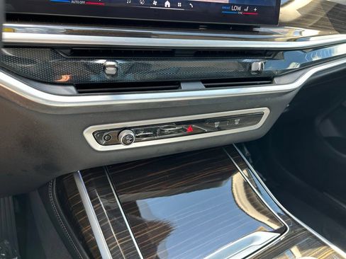 Used 2024 BMW X7 xDrive40i AWD/4WD image 35