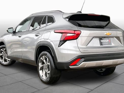 Certified 2025 Chevrolet Trax LT image 13