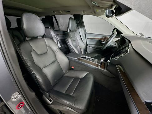 Used 2016 Volvo XC90 T6 Momentum w/ Momentum Plus Package image 34