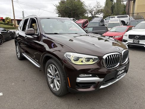 Used 2018 BMW X3 xDrive30i w/ Executive Package AWD/4WD image 4