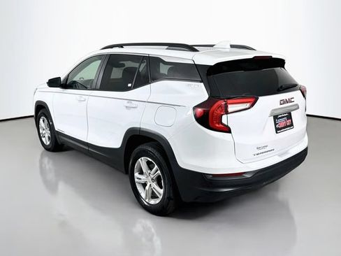 Used 2024 GMC Terrain SLE w/ Driver Convenience Package FWD image 5
