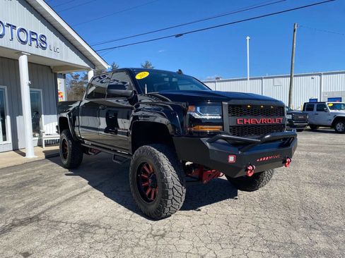 Used 2018 Chevrolet Silverado 1500 LT w/ All Star Edition AWD/4WD image 8