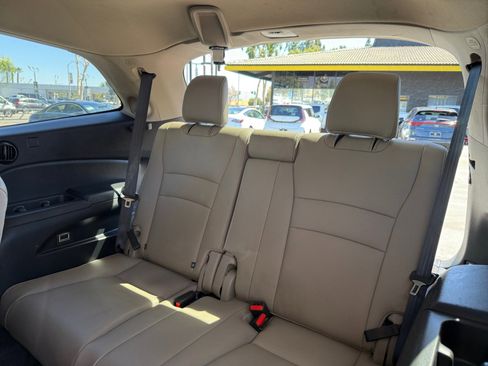 Used 2019 Honda Pilot Touring image 17