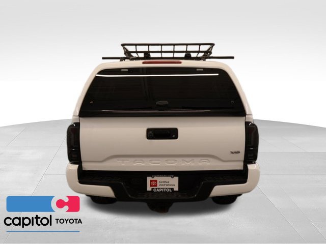 Certified 2018 Toyota Tacoma TRD Sport AWD/4WD image 4