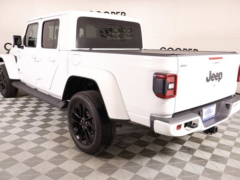Used 2022 Jeep Gladiator Overland image 23