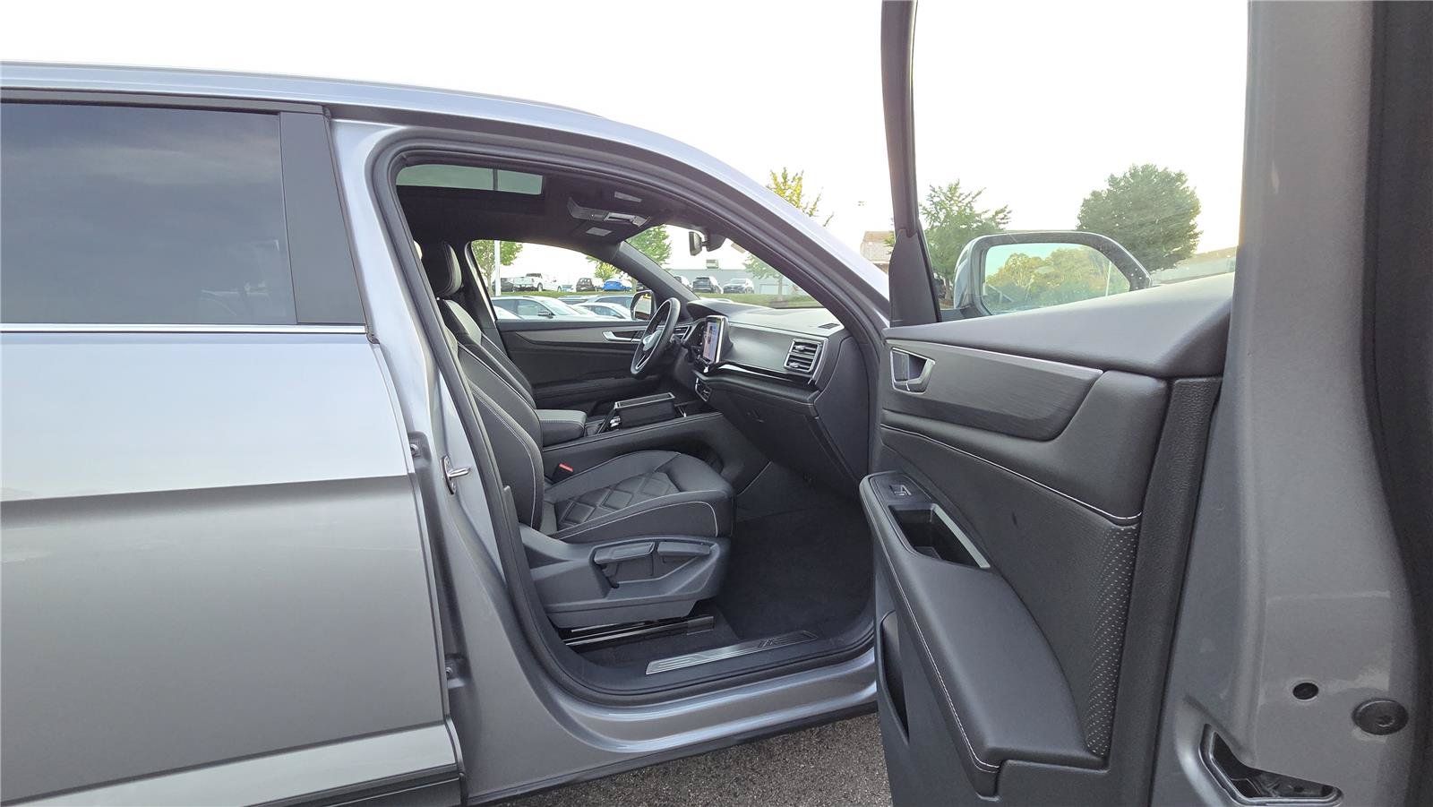 New 2026 Volkswagen Atlas Cross Sport SE AWD/4WD image 27
