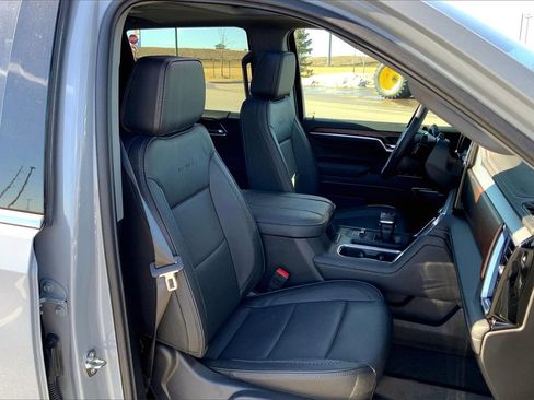 Used 2024 GMC Sierra 1500 Denali image 7