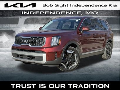 Certified 2023 Kia Telluride EX w/ EX Captain's Chair Package