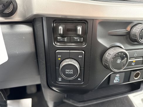 Used 2024 Ford F350 XLT image 22