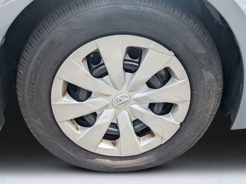 Used 2022 Toyota Corolla L FWD image 11