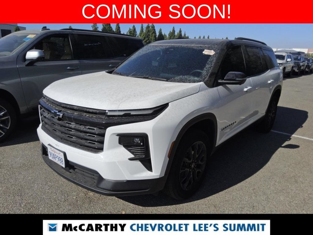 Used 2025 Chevrolet Traverse LT w/ Midnight/Sport Edition FWD image 1