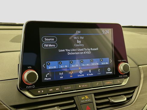 Used 2024 Nissan Altima 2.5 SV image 21