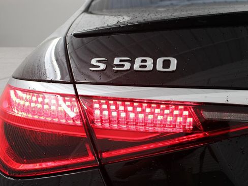 Used 2022 Mercedes-Benz S 580 4MATIC Sedan image 31