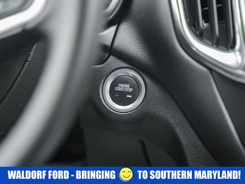 Used 2024 Chevrolet Equinox LT image 24