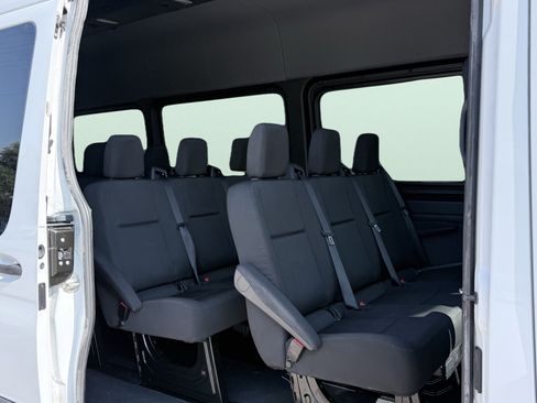 Used 2025 Mercedes-Benz Sprinter 2500 image 29