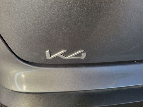 Used 2025 Kia K4 LXS image 11
