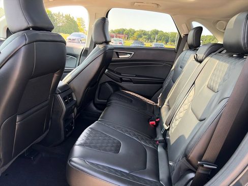 Used 2023 Ford Edge Titanium w/ Equipment Group 301A AWD/4WD image 27