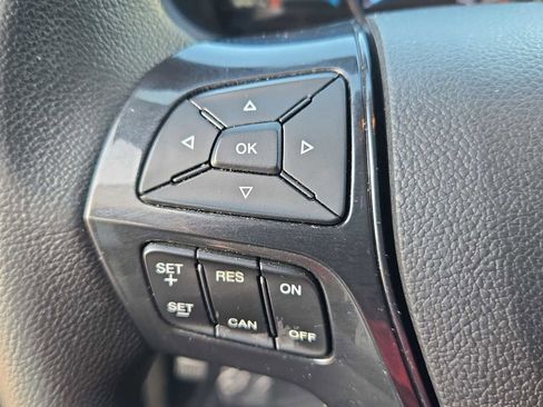 Used 2018 Ford Explorer XLT w/ Equipment Group 202A image 24