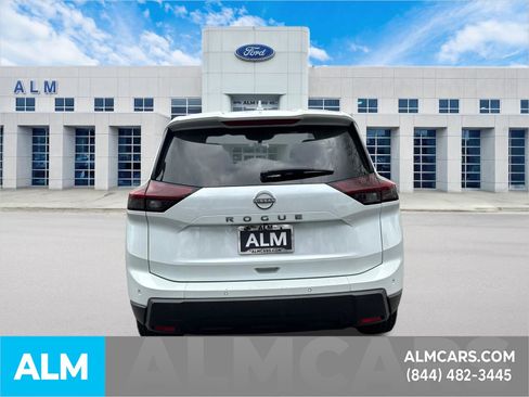 Used 2025 Nissan Rogue SV FWD image 6