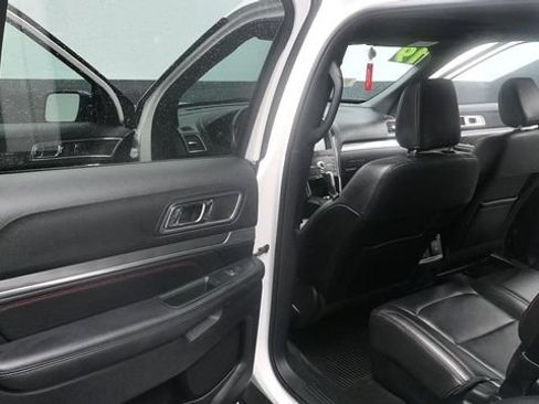Used 2019 Ford Explorer Sport w/ Equipment Group 401A AWD/4WD image 19