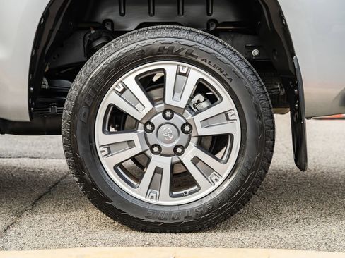 Used 2019 Toyota Tundra Platinum image 27