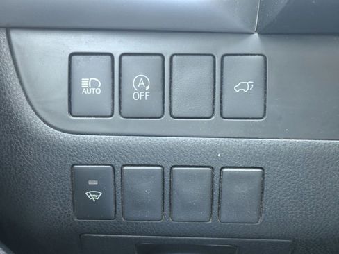 Used 2019 Toyota Highlander XLE FWD image 15