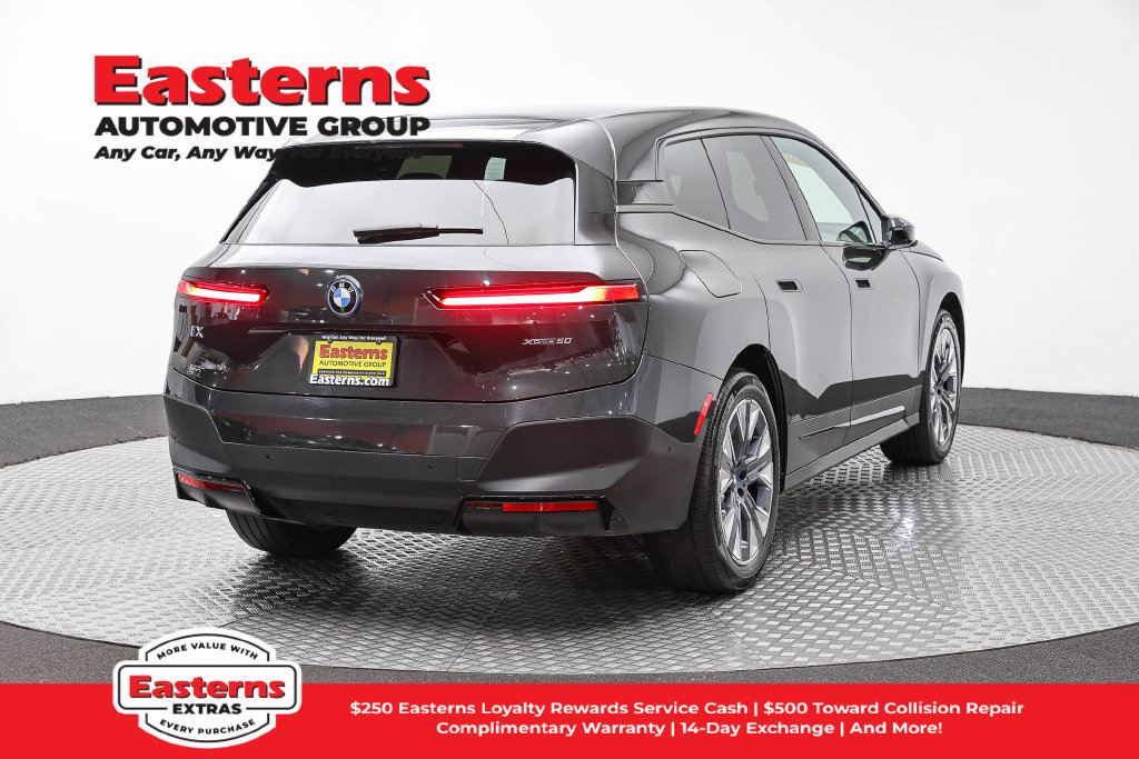 Used 2024 BMW iX xDrive50 AWD/4WD image 5