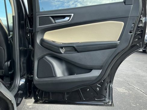 Used 2020 Ford Edge SEL image 31