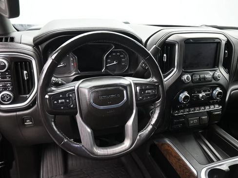 Used 2020 GMC Sierra 1500 Denali w/ Denali Ultimate Package AWD/4WD image 17