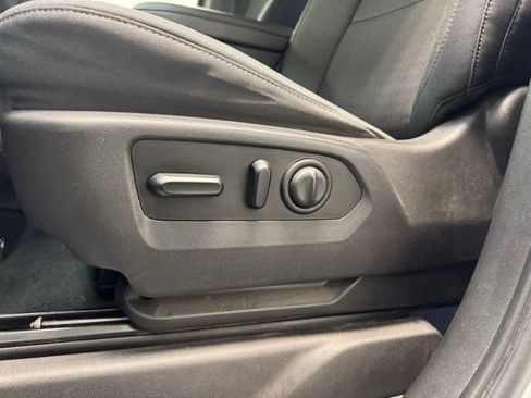 Used 2019 GMC Sierra 1500 Elevation image 13