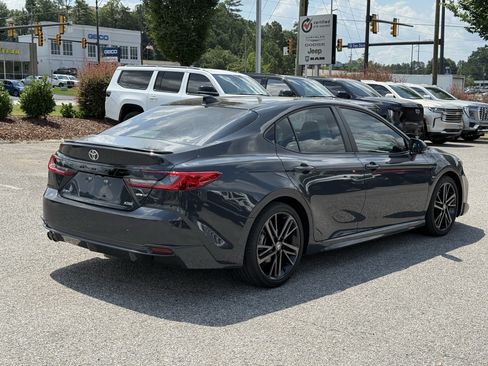 Used 2025 Toyota Camry XSE FWD image 9