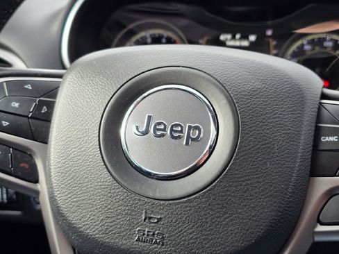 Used 2020 Jeep Cherokee Latitude Lux w/ Comfort/Convenience Group image 33