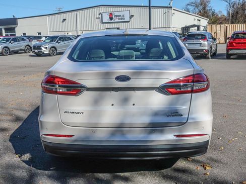 Used 2019 Ford Fusion SE image 11
