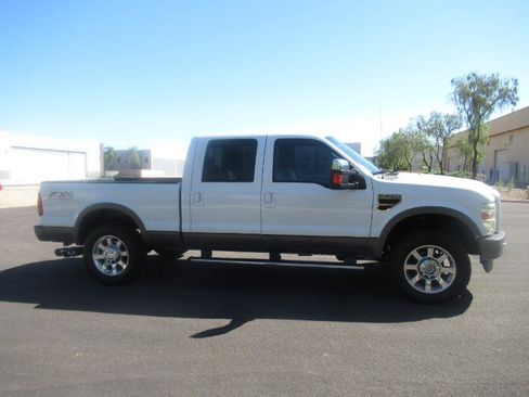 Used 2009 Ford F250 FX4 image 5