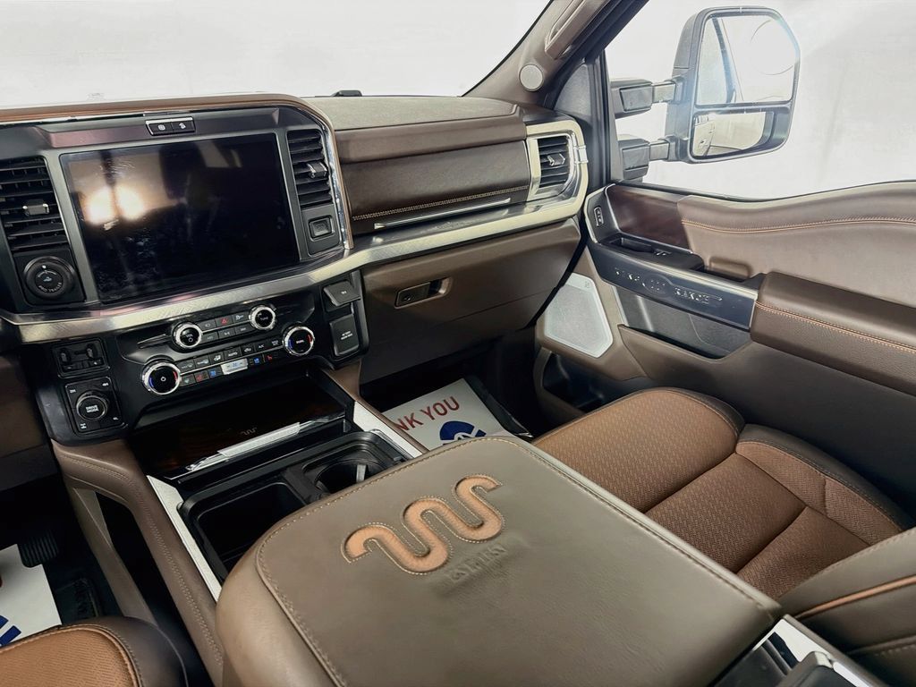 Used 2025 Ford F250 King Ranch w/ FX4 Off-Road Package AWD/4WD image 25