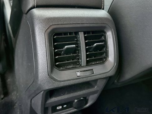 Used 2021 Volkswagen Tiguan SE AWD/4WD image 24