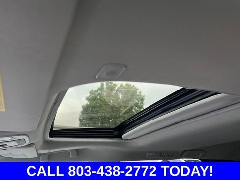 Used 2026 Toyota Sienna XLE FWD image 11