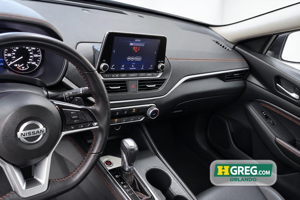 Used 2021 Nissan Altima 2.5 SR FWD image 12