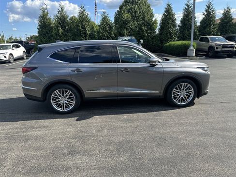 Used 2024 Acura MDX SH-AWD w/ Advance Package image 9
