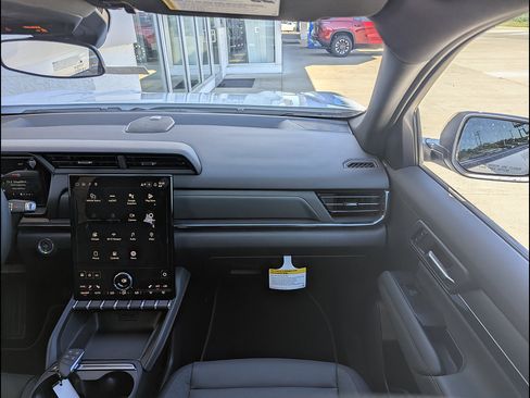 New 2026 GMC Terrain AT4 AWD/4WD image 4