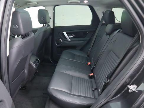 Used 2025 Land Rover Discovery Sport S image 23