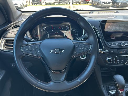 Used 2022 Chevrolet Equinox RS w/ RS Leather Package AWD/4WD image 8