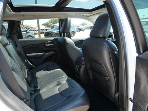 Used 2021 Jeep Cherokee Limited w/ Elite Package AWD/4WD image 13