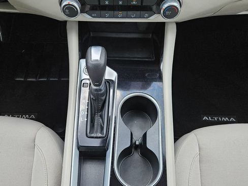 Used 2023 Nissan Altima 2.5 SV FWD image 28