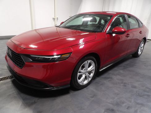 Used 2025 Honda Accord LX image 4