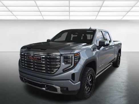 Used 2023 GMC Sierra 1500 Denali w/ Denali Reserve Package AWD/4WD image 5