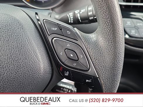 Used 2021 Toyota C-HR LE FWD image 15