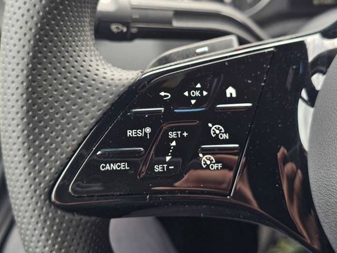 Used 2025 Mercedes-Benz Sprinter 2500 image 27