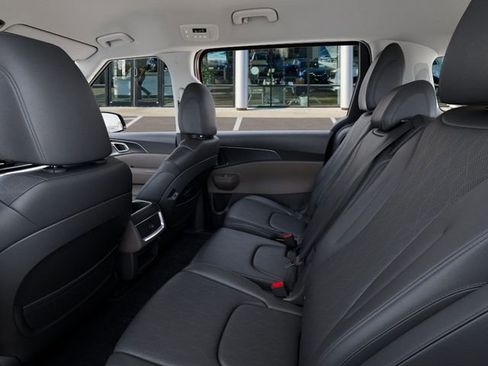 New 2026 Kia Carnival LXS image 18